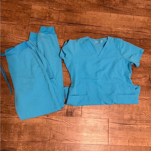 Mandala Scrub Set - Picture 1 of 1